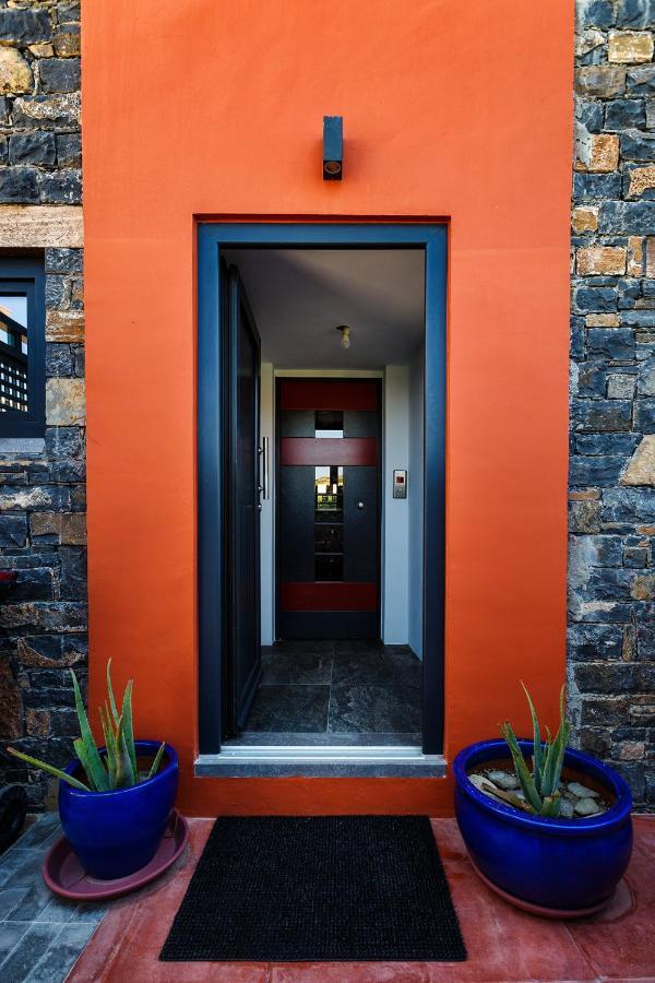 Menelaos Penthouse Apartment *
