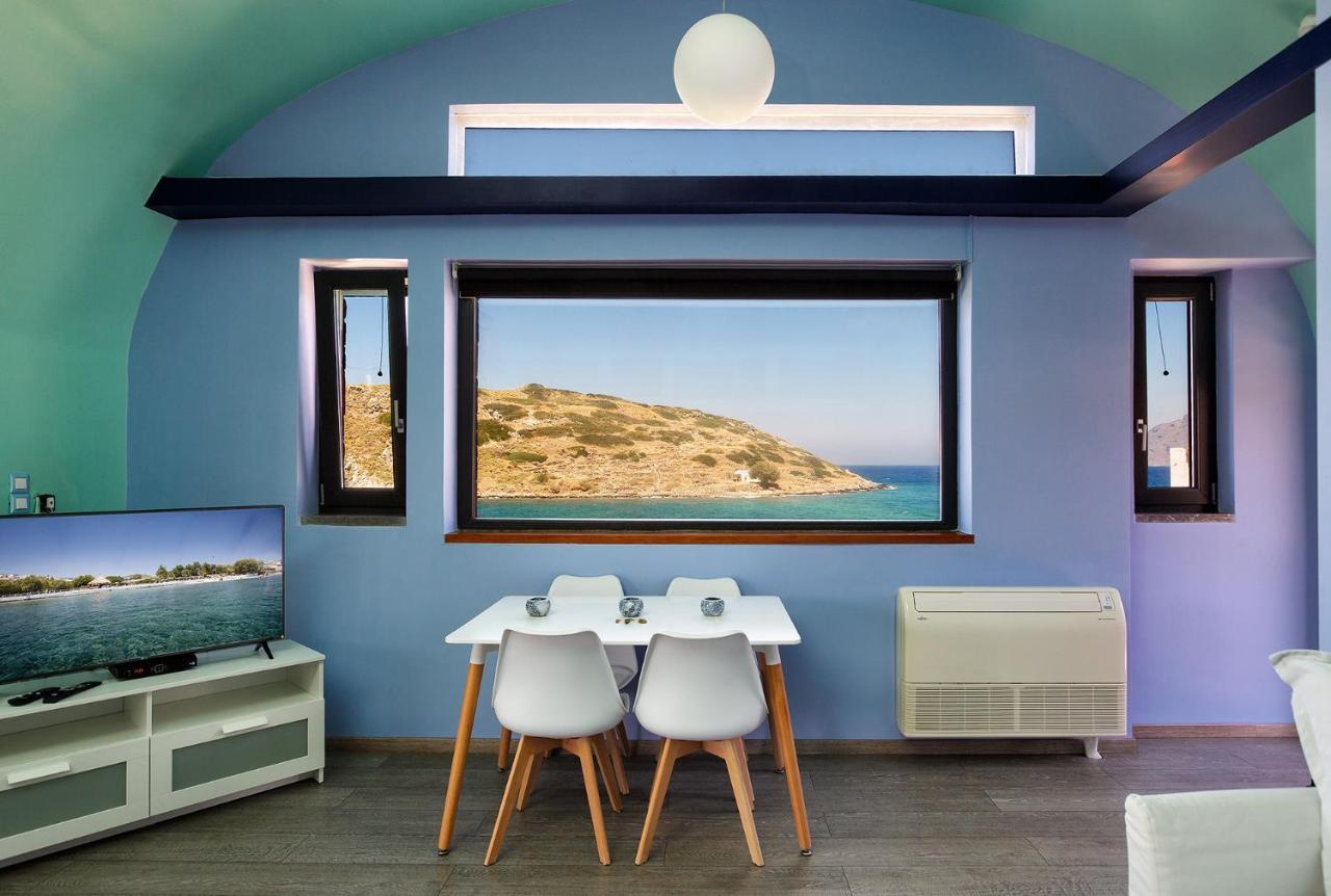 Menelaos Penthouse Apartment